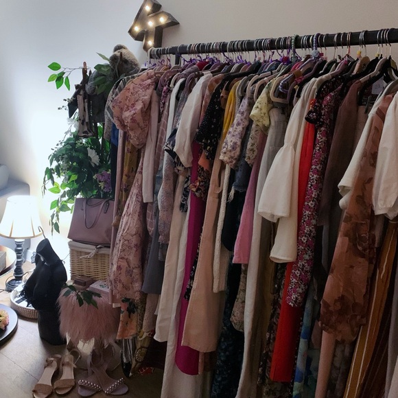 @HeyKelseyAnn is LIVE! 💗 - Picture 2 of 6